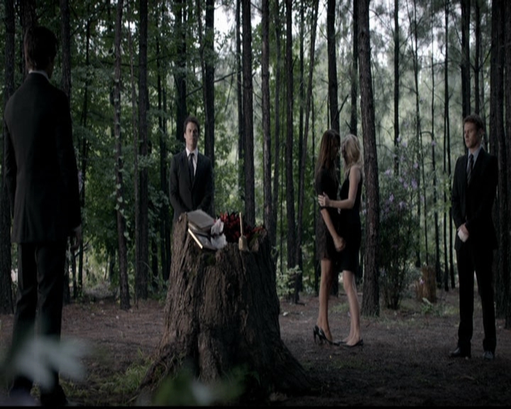 VampireDiariesWorld-dot-org_5x04ForWhomtheBellTolls1999.jpg