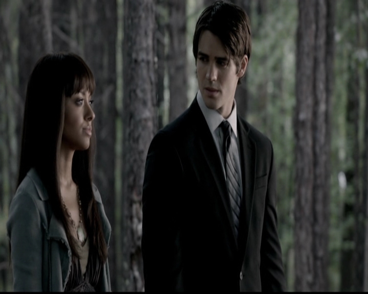 VampireDiariesWorld-dot-org_5x04ForWhomtheBellTolls2007.jpg