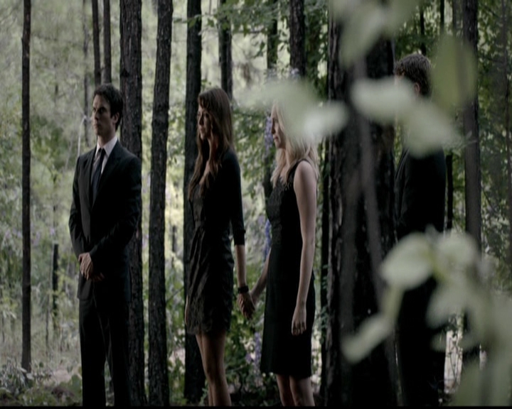 VampireDiariesWorld-dot-org_5x04ForWhomtheBellTolls2008.jpg