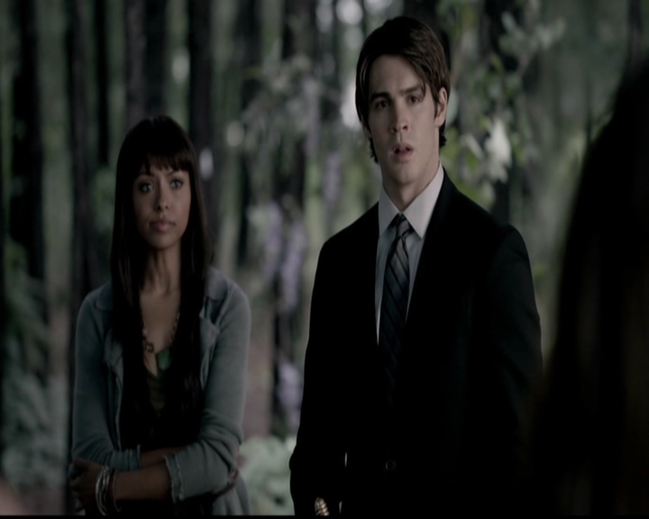 VampireDiariesWorld-dot-org_5x04ForWhomtheBellTolls2022.jpg