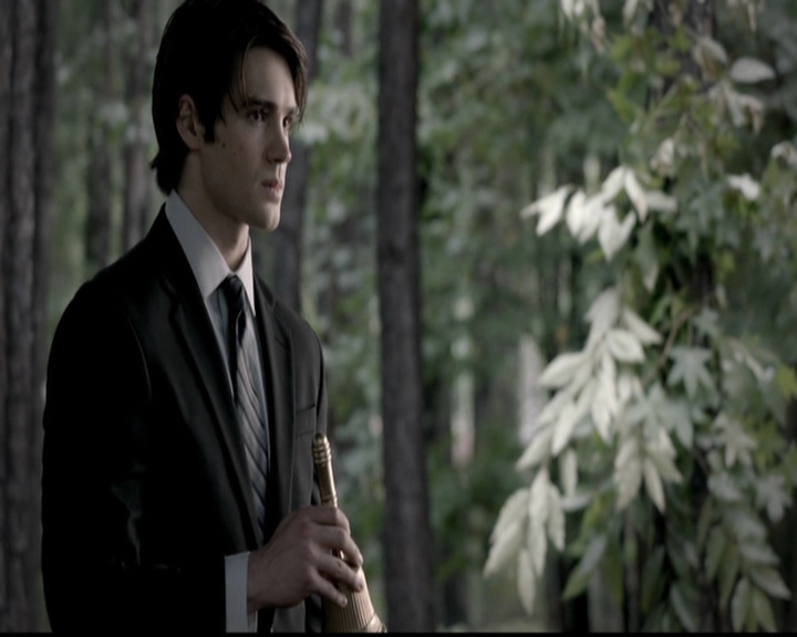 VampireDiariesWorld-dot-org_5x04ForWhomtheBellTolls2031.jpg