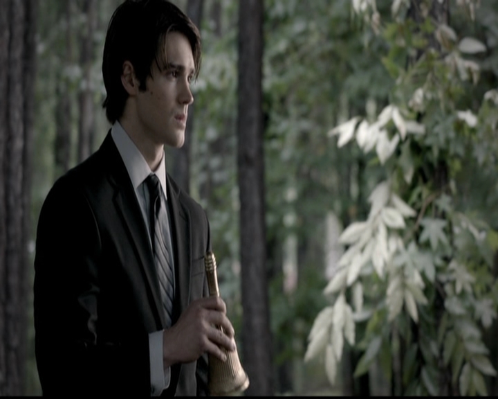 VampireDiariesWorld-dot-org_5x04ForWhomtheBellTolls2032.jpg