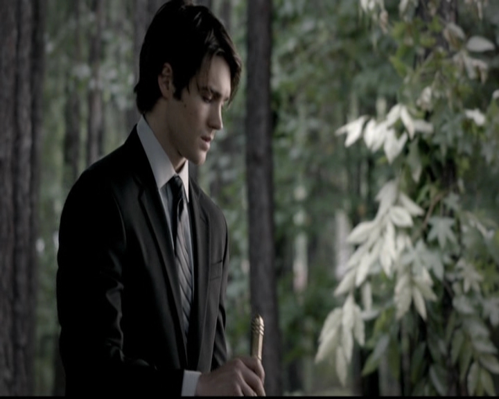 VampireDiariesWorld-dot-org_5x04ForWhomtheBellTolls2033.jpg