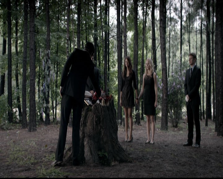 VampireDiariesWorld-dot-org_5x04ForWhomtheBellTolls2035.jpg