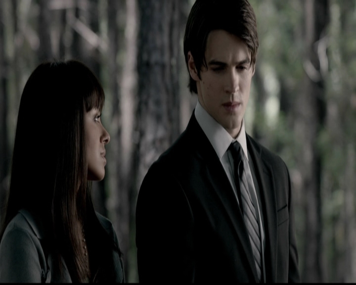 VampireDiariesWorld-dot-org_5x04ForWhomtheBellTolls2052.jpg