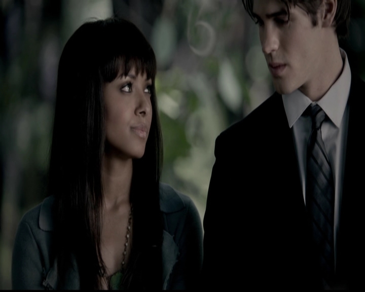 VampireDiariesWorld-dot-org_5x04ForWhomtheBellTolls2054.jpg