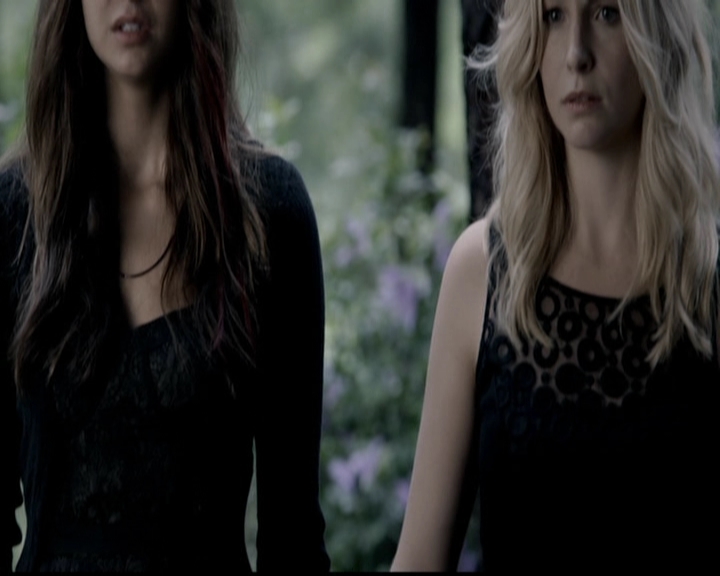 VampireDiariesWorld-dot-org_5x04ForWhomtheBellTolls2061.jpg