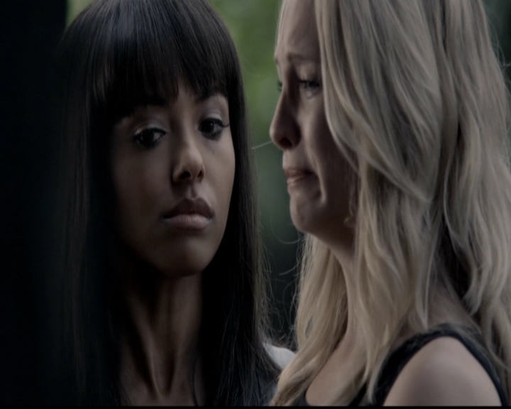 VampireDiariesWorld-dot-org_5x04ForWhomtheBellTolls2139.jpg