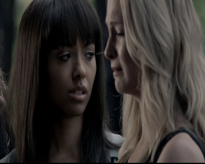 VampireDiariesWorld-dot-org_5x04ForWhomtheBellTolls2149.jpg