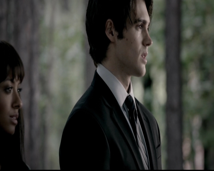 VampireDiariesWorld-dot-org_5x04ForWhomtheBellTolls2179.jpg