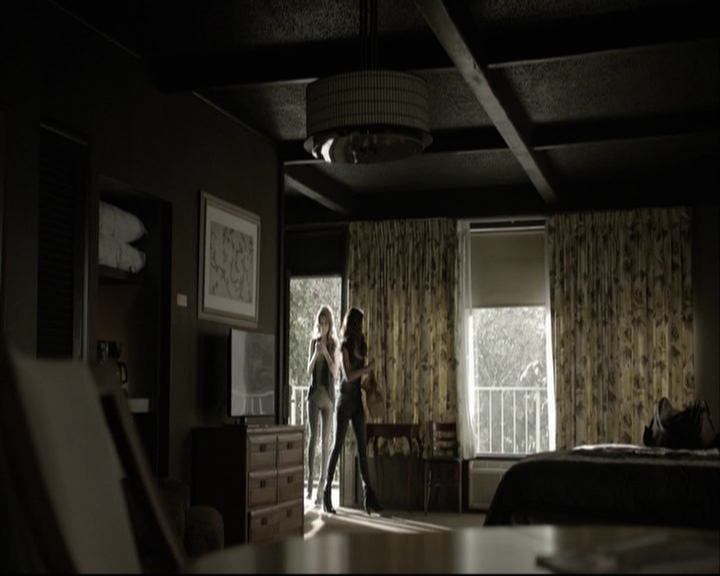 VampireDiariesWorld-dot-org_5x05MontersBall-deletedscenes2376.jpg