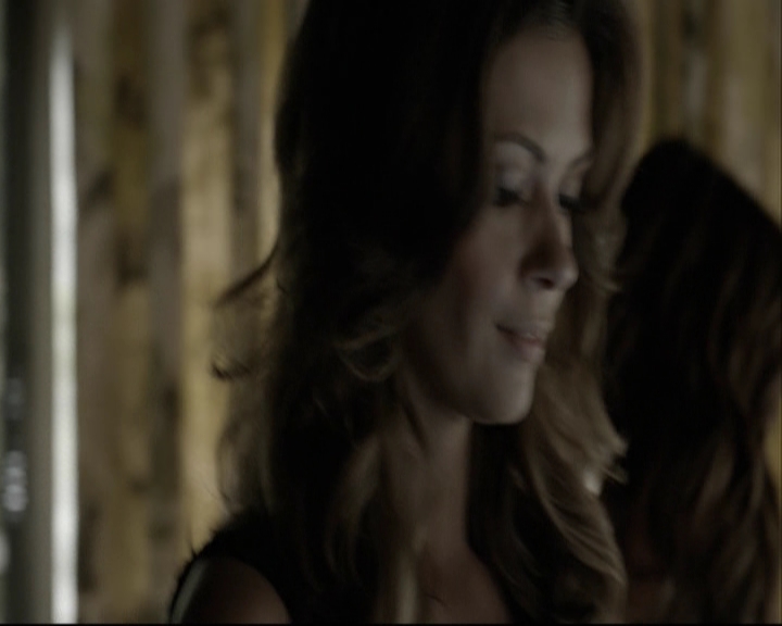 VampireDiariesWorld-dot-org_5x05MontersBall-deletedscenes2378.jpg