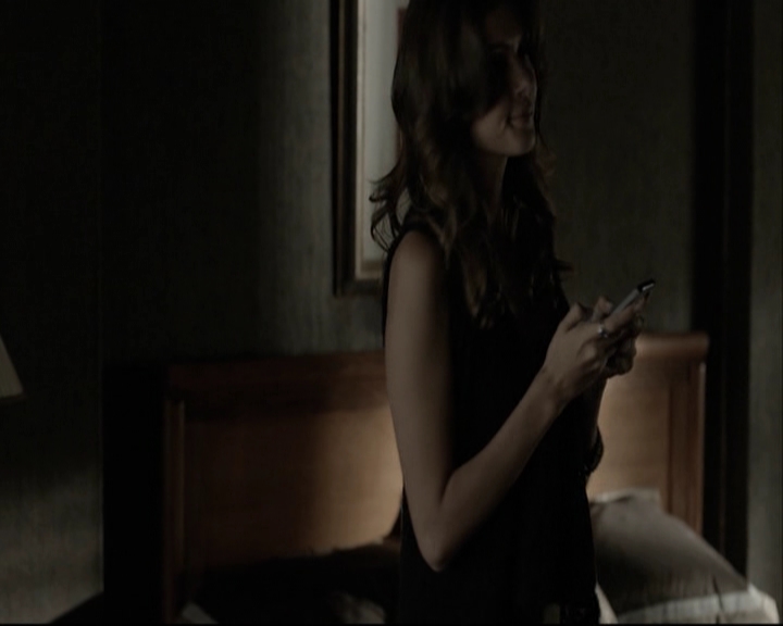 VampireDiariesWorld-dot-org_5x05MontersBall-deletedscenes2383.jpg