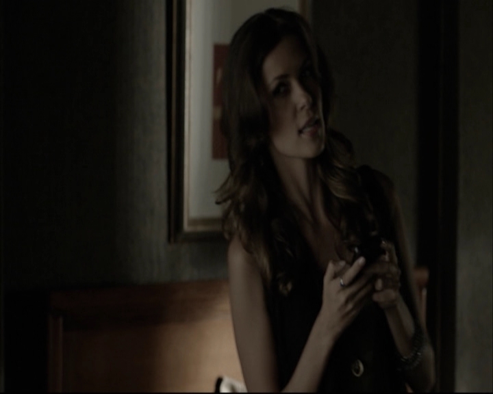 VampireDiariesWorld-dot-org_5x05MontersBall-deletedscenes2385.jpg