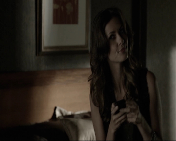 VampireDiariesWorld-dot-org_5x05MontersBall-deletedscenes2386.jpg