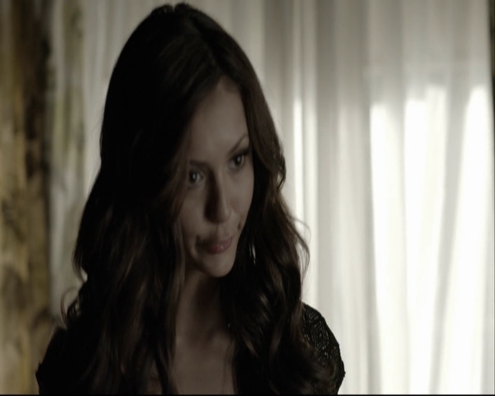 VampireDiariesWorld-dot-org_5x05MontersBall-deletedscenes2403.jpg