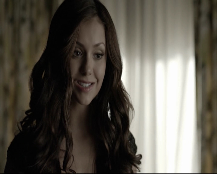 VampireDiariesWorld-dot-org_5x05MontersBall-deletedscenes2405.jpg