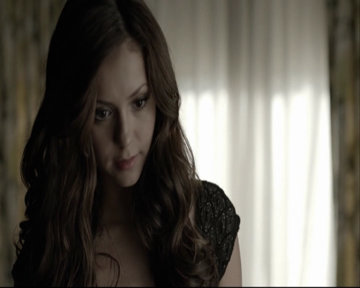 VampireDiariesWorld-dot-org_5x05MontersBall-deletedscenes2407.jpg