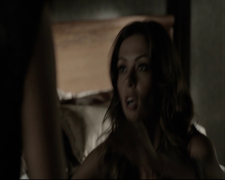 VampireDiariesWorld-dot-org_5x05MontersBall-deletedscenes2416.jpg