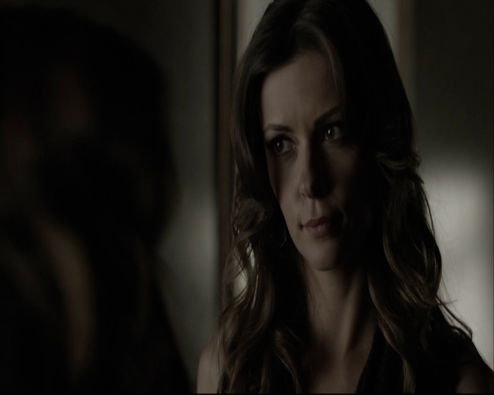 VampireDiariesWorld-dot-org_5x05MontersBall-deletedscenes2430.jpg