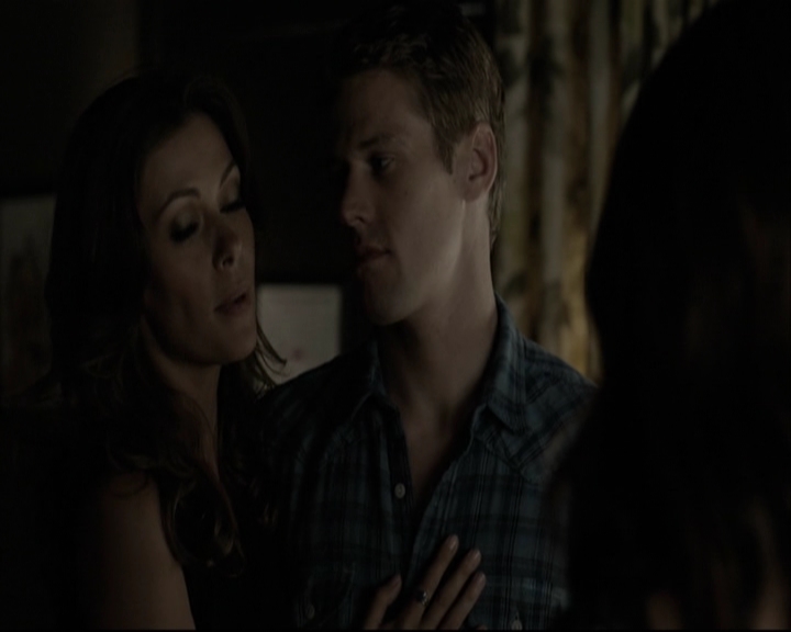 VampireDiariesWorld-dot-org_5x05MontersBall-deletedscenes2474.jpg