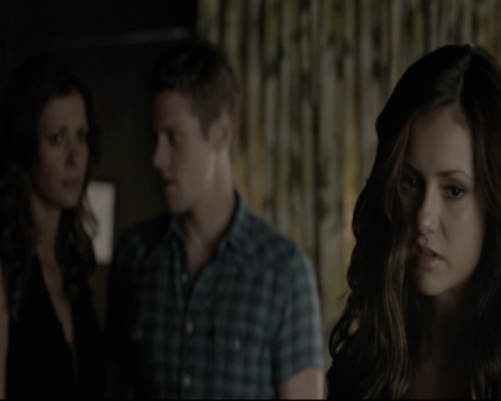 VampireDiariesWorld-dot-org_5x05MontersBall-deletedscenes2493.jpg