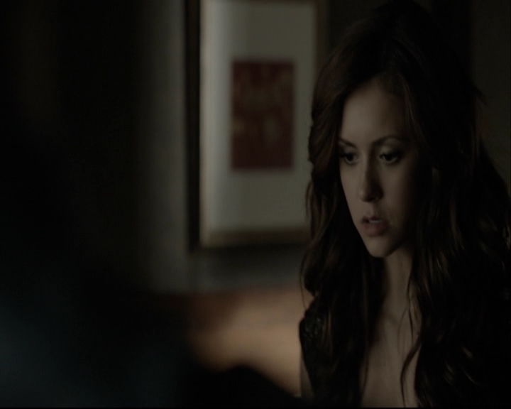 VampireDiariesWorld-dot-org_5x05MontersBall-deletedscenes2509.jpg