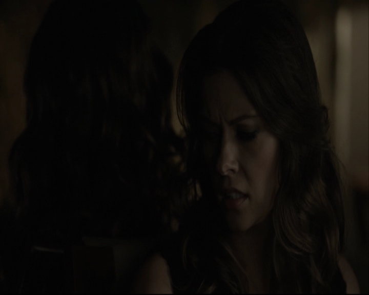 VampireDiariesWorld-dot-org_5x05MontersBall-deletedscenes2548.jpg