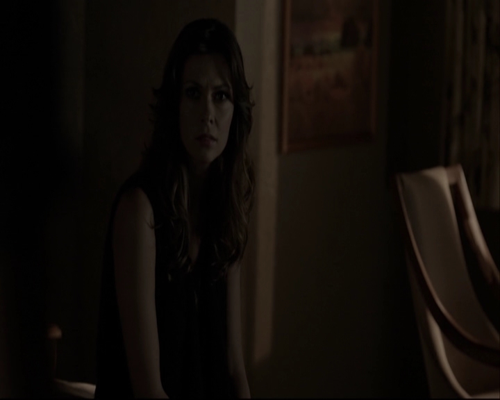 VampireDiariesWorld-dot-org_5x05MontersBall-deletedscenes2637.jpg