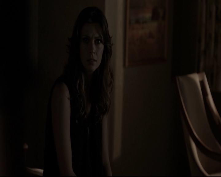 VampireDiariesWorld-dot-org_5x05MontersBall-deletedscenes2640.jpg