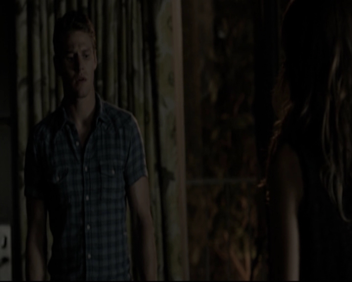 VampireDiariesWorld-dot-org_5x05MontersBall-deletedscenes2649.jpg