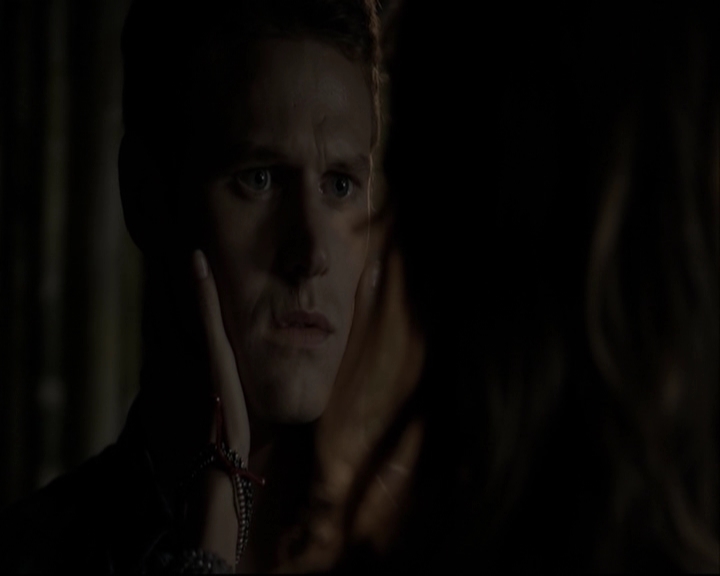 VampireDiariesWorld-dot-org_5x05MontersBall-deletedscenes2653.jpg