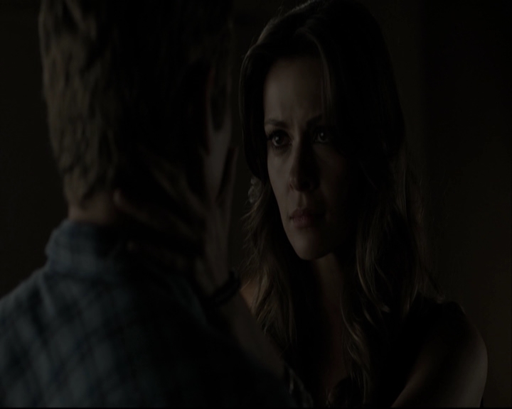 VampireDiariesWorld-dot-org_5x05MontersBall-deletedscenes2657.jpg