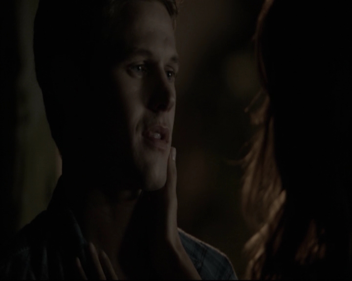 VampireDiariesWorld-dot-org_5x05MontersBall-deletedscenes2674.jpg