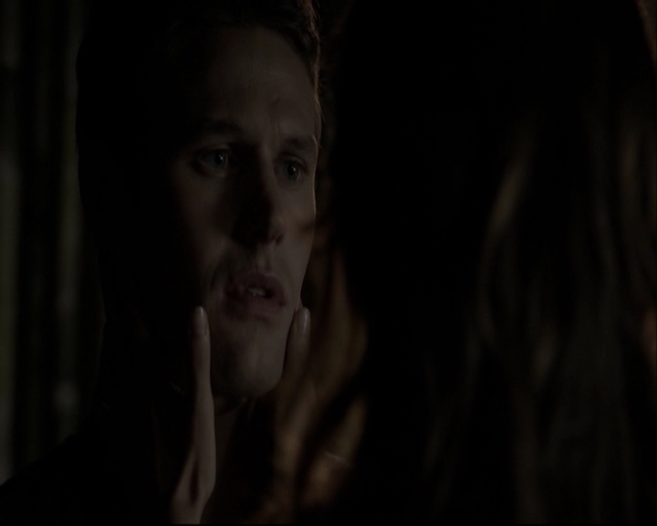 VampireDiariesWorld-dot-org_5x05MontersBall-deletedscenes2680.jpg