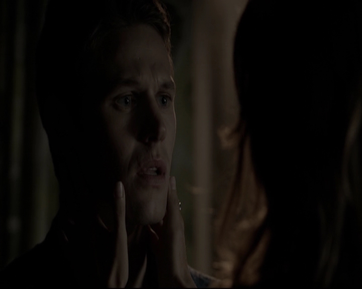 VampireDiariesWorld-dot-org_5x05MontersBall-deletedscenes2686.jpg