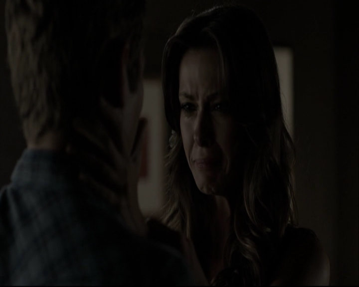 VampireDiariesWorld-dot-org_5x05MontersBall-deletedscenes2698.jpg