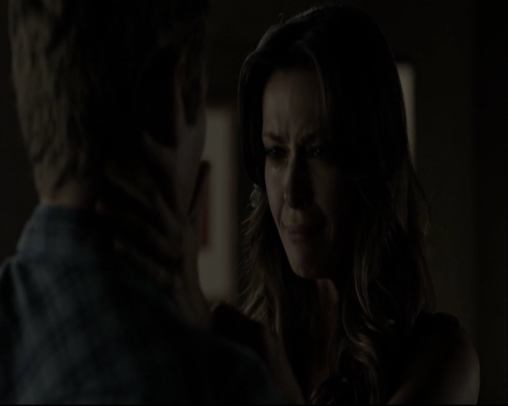 VampireDiariesWorld-dot-org_5x05MontersBall-deletedscenes2699.jpg