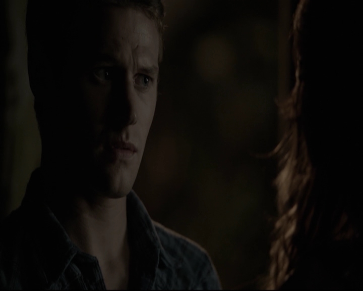 VampireDiariesWorld-dot-org_5x05MontersBall-deletedscenes2719.jpg