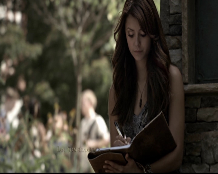 VampireDiariesWorld-dot-org_5x05MontersBall0133.jpg