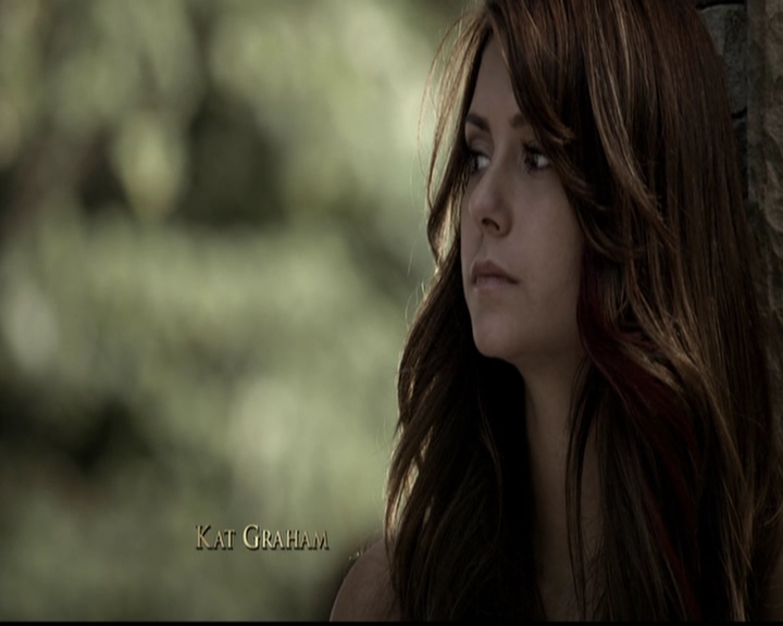 VampireDiariesWorld-dot-org_5x05MontersBall0143.jpg