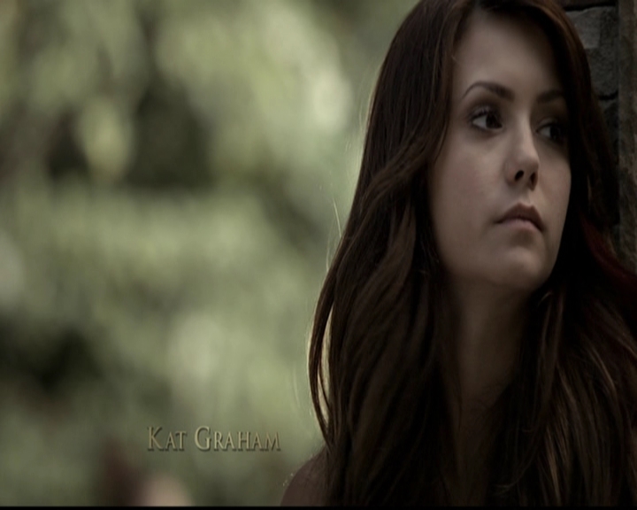 VampireDiariesWorld-dot-org_5x05MontersBall0144.jpg