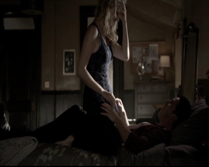 VampireDiariesWorld-dot-org_5x05MontersBall0157.jpg