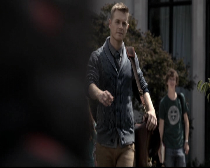 VampireDiariesWorld-dot-org_5x05MontersBall0164.jpg