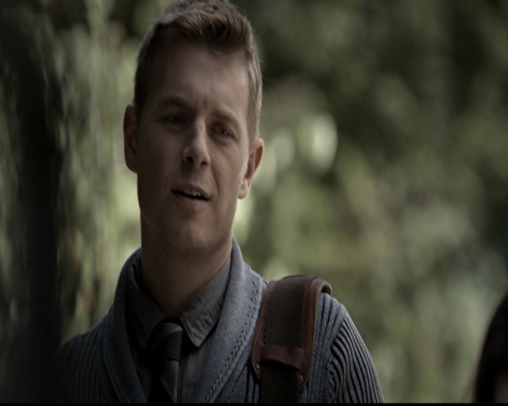 VampireDiariesWorld-dot-org_5x05MontersBall0172.jpg