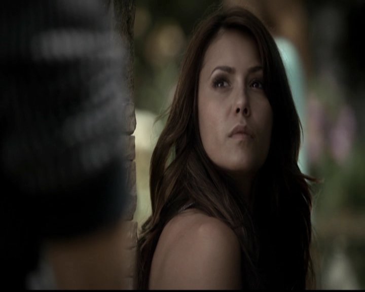 VampireDiariesWorld-dot-org_5x05MontersBall0174.jpg