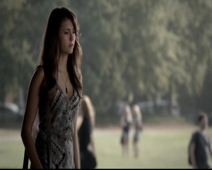 VampireDiariesWorld-dot-org_5x05MontersBall0379.jpg