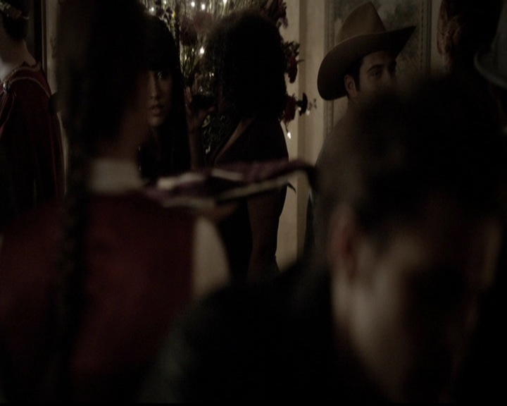 VampireDiariesWorld-dot-org_5x05MontersBall1037.jpg