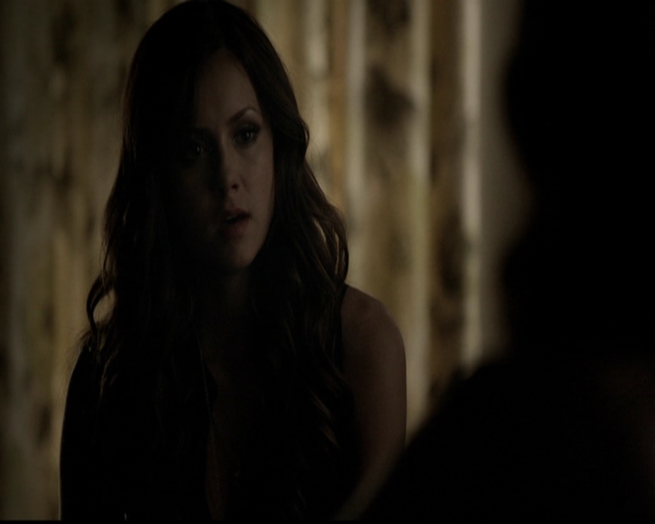 VampireDiariesWorld-dot-org_5x05MontersBall1993.jpg