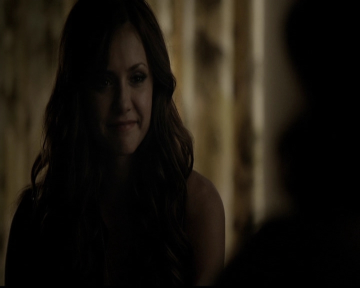 VampireDiariesWorld-dot-org_5x05MontersBall2009.jpg